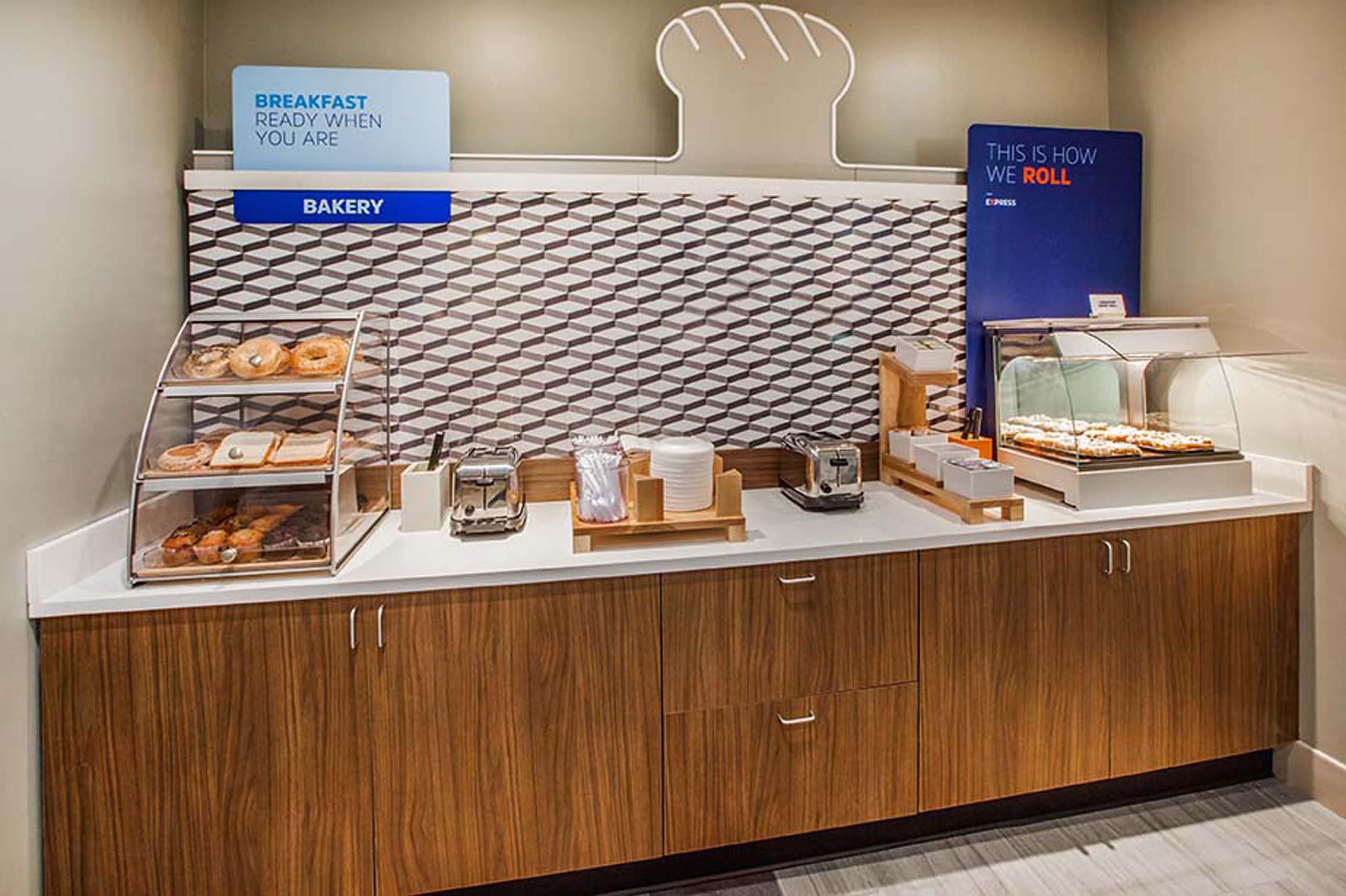 Holiday Inn Express Hotel & Suites Dover By Ihg Экстерьер фото